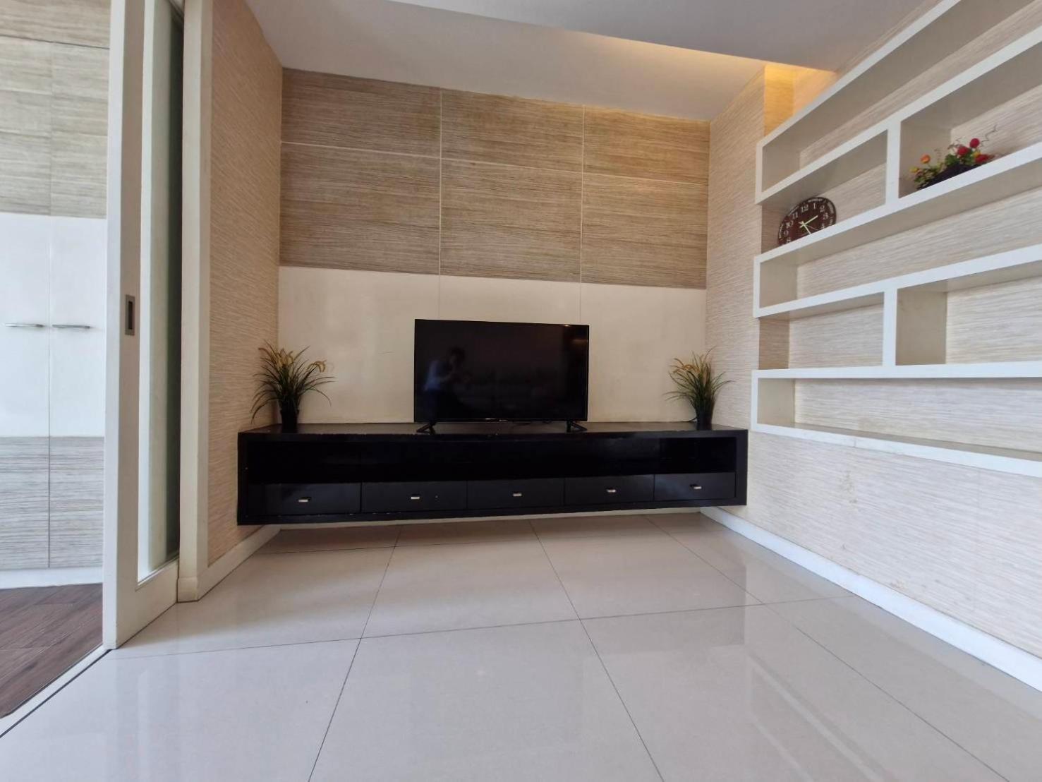 View Talay 6 Pattaya Beach By Anatolia Condo Suite Exterior foto