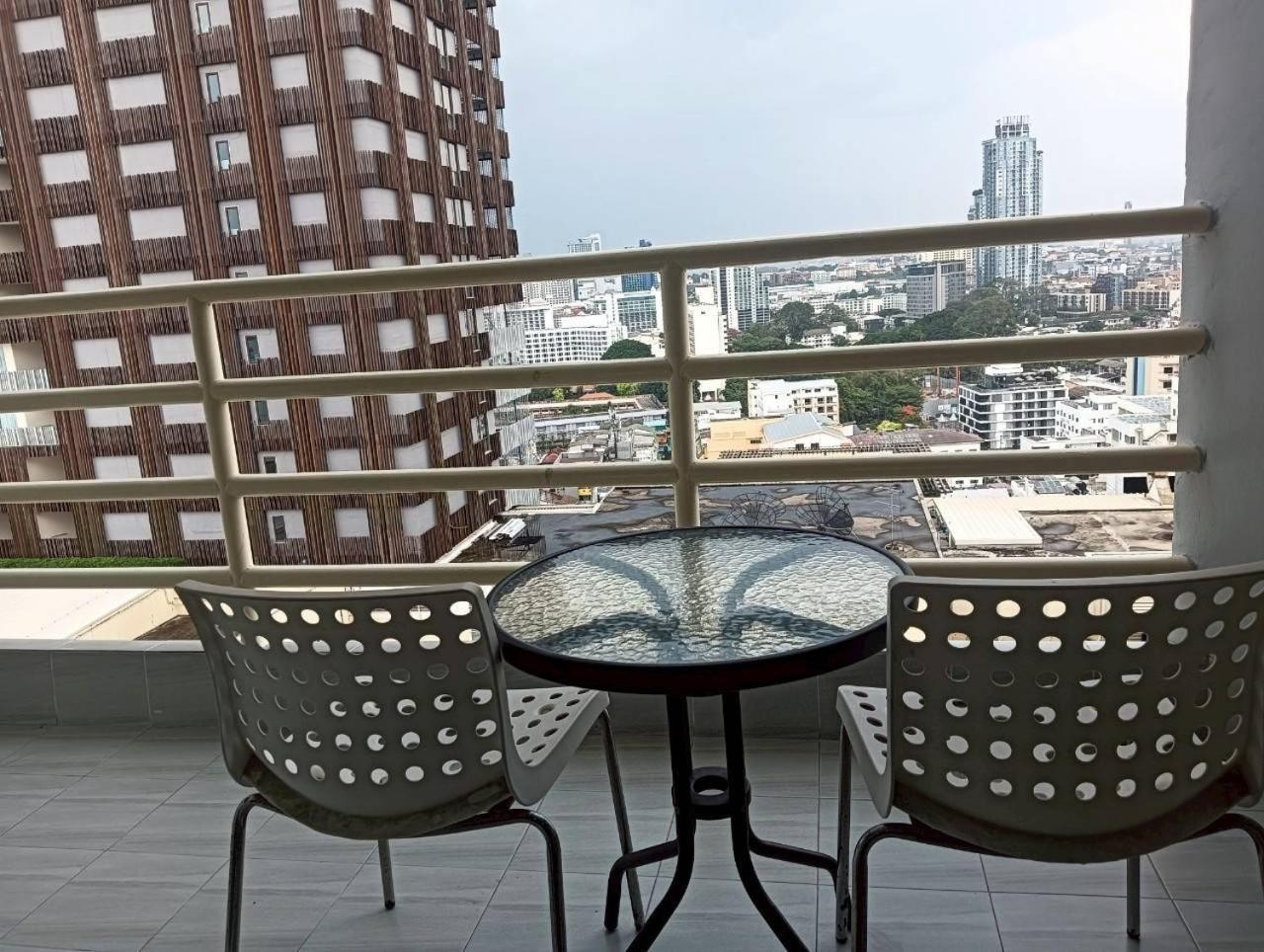 View Talay 6 Pattaya Beach By Anatolia Condo Suite Exterior foto