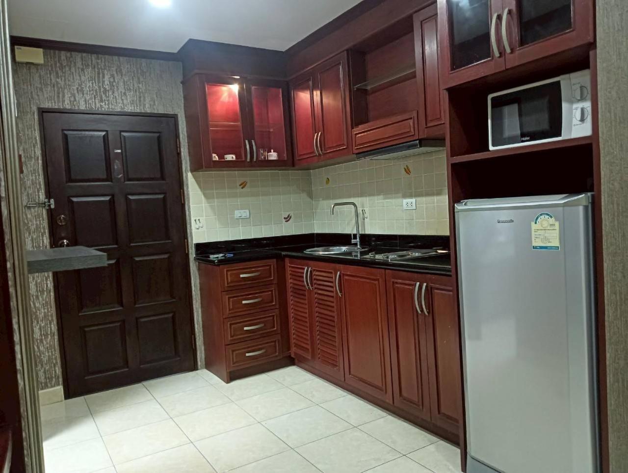 View Talay 6 Pattaya Beach By Anatolia Condo Suite Exterior foto