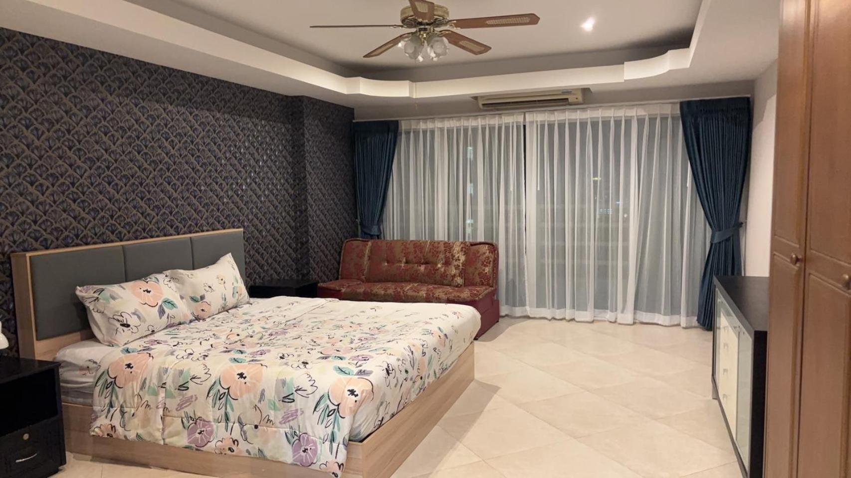 View Talay 6 Pattaya Beach By Anatolia Condo Suite Exterior foto